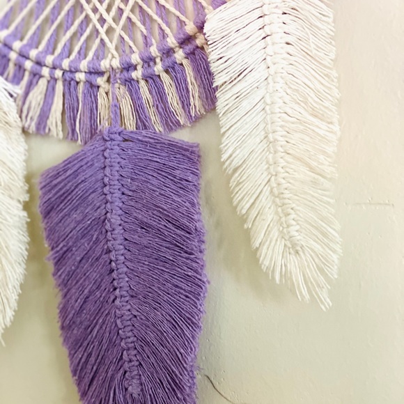 Macrame hanging wall dream catcher with feathers - Picture 8 of 8